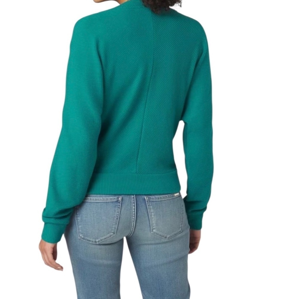 WHBM  V-Neck Banded Bottom Knit Sweater NWT - Picture 7 of 7